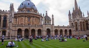 7 Alasan Seni Klasik di Oxford dan Cambridge Sangat Populer